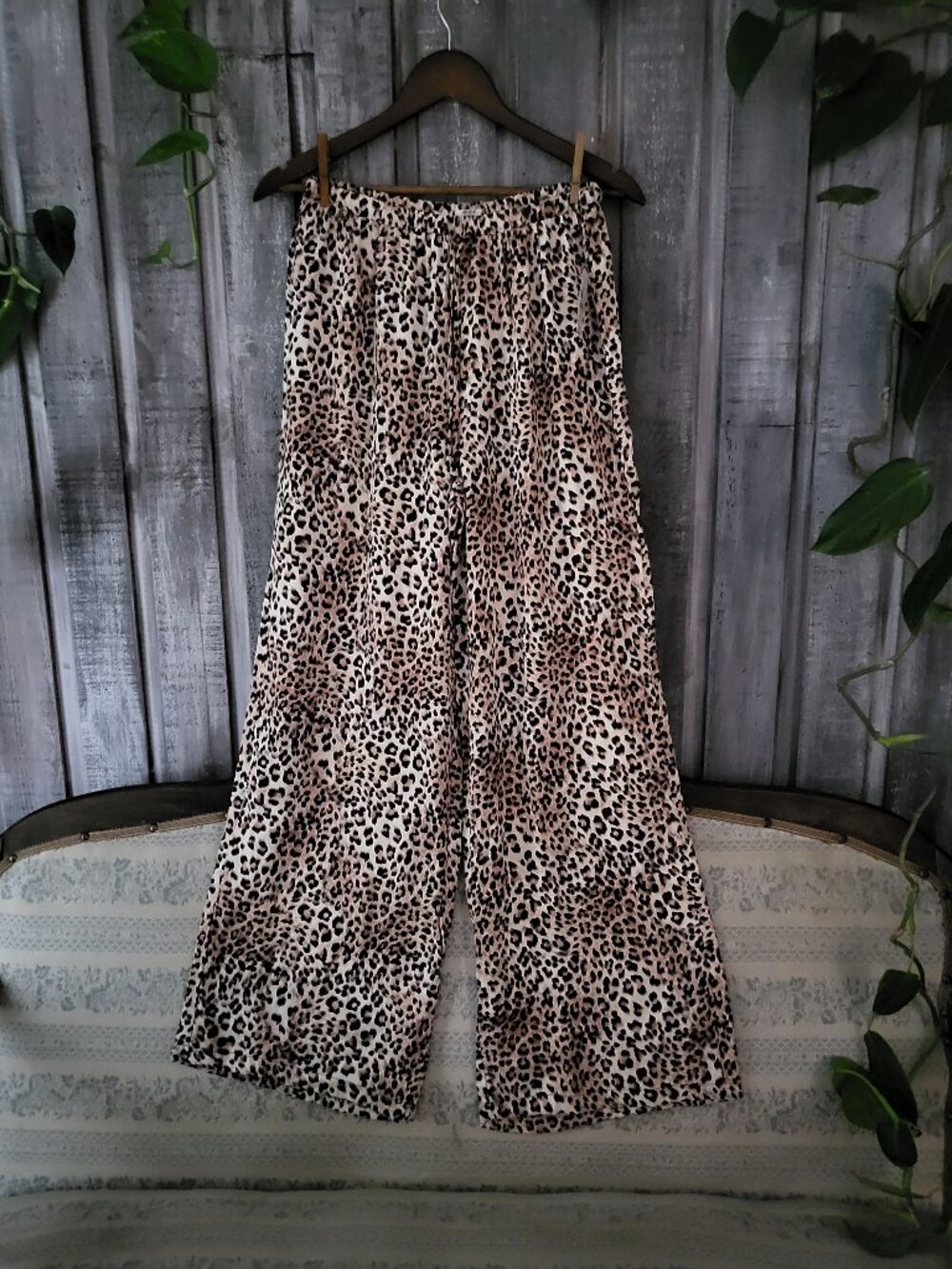 Wide Leg Leopard Print Palazzo Pants Wide Leg Small NWT Elastic Waist